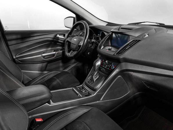 Ford Kuga II Рестайлинг с пробегом 2018 года, цена 1 219 000 рублей, 233875 км, внедорожник, Автокод Объявления