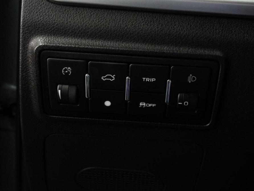 Geely Emgrand 7 I Рестайлинг Воронеж  - изображение 14