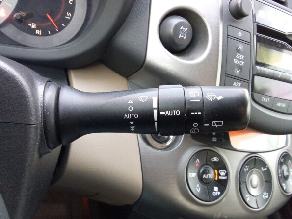 Toyota RAV4 III (XA30) Рестайлинг с пробегом 2010 года, цена 1 577 000 рублей, 136500 км, offers.body_type.unknown, Автокод Объявления