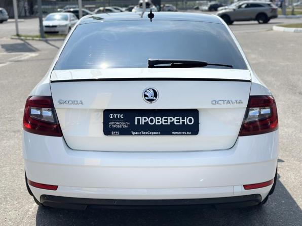 Skoda Octavia III (A7) Рестайлинг с пробегом 2018 года, цена 1 440 000 рублей, 173570 км, лифтбек, Автокод Объявления