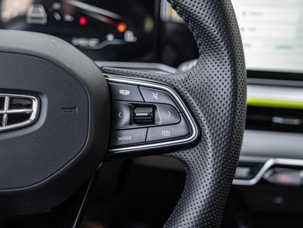 Geely Coolray I Рестайлинг с пробегом 2023 года, цена 2 130 000 рублей, 29845 км, внедорожник, Автокод Объявления