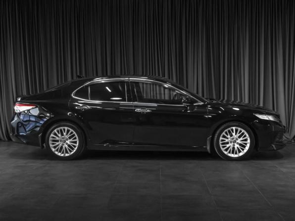 Toyota Camry VIII (XV70) с пробегом 2018 года, цена 2 499 000 рублей, 180920 км, седан, Автокод Объявления