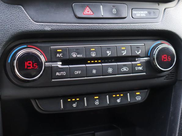 Kia Ceed III с пробегом 2019 года, цена 1 750 000 рублей, 126451 км, хэтчбек, Автокод Объявления