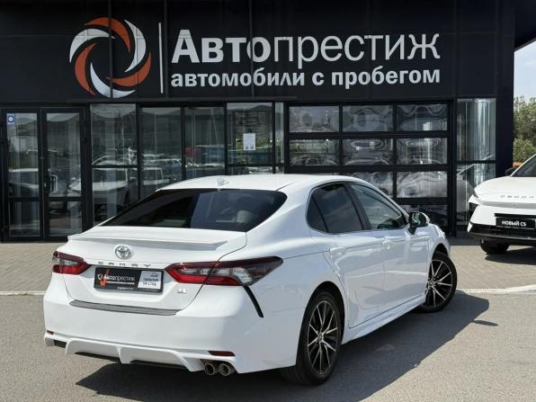 Toyota Camry VIII (XV70) Рестайлинг с пробегом 2021 года, цена 2 699 000 рублей, 41755 км, седан, Автокод Объявления