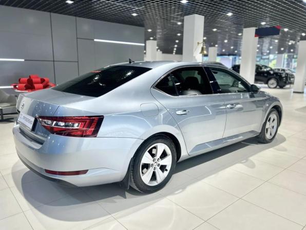 Skoda Superb III с пробегом 2017 года, цена 1 678 000 рублей, 175935 км, лифтбек, Автокод Объявления