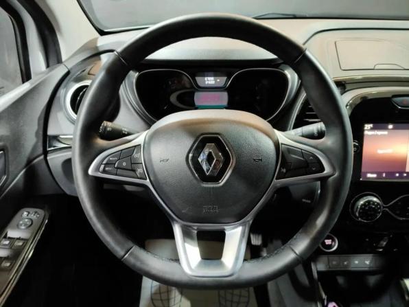 Renault Kaptur I Рестайлинг с пробегом 2021 года, цена 1 674 000 рублей, 67874 км, внедорожник, Автокод Объявления