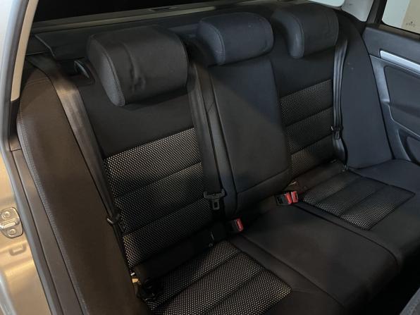 Skoda Octavia II (A5) Рестайлинг с пробегом 2011 года, цена 1 080 000 рублей, 316707 км, универсал, Автокод Объявления