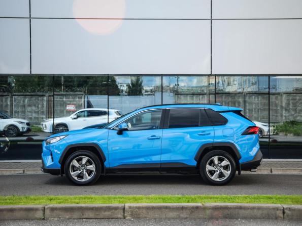Toyota RAV4 V (XA50) с пробегом 2021 года, цена 3 969 000 рублей, 30285 км, внедорожник, Автокод Объявления