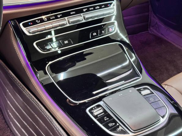 Mercedes-Benz E-Класс V (W213 S213 C238) Рестайлинг с пробегом 2021 года, цена 4 799 000 рублей, 86000 км, седан, Автокод Объявления
