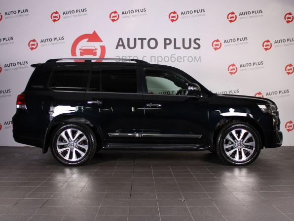 Toyota Land Cruiser 200 Series Рестайлинг 2 с пробегом 2016 года, цена 5 950 000 рублей, 220000 км, внедорожник, Автокод Объявления