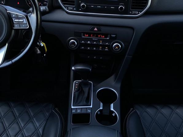 Kia Sportage IV Рестайлинг с пробегом 2019 года, цена 1 979 000 рублей, 127293 км, внедорожник, Автокод Объявления