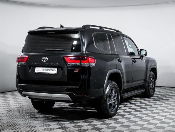 Toyota Land Cruiser 300 Series с пробегом 2022 года, цена 11 950 000 рублей, 33446 км, внедорожник, Автокод Объявления