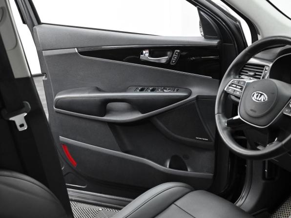 Kia Sorento III Prime Рестайлинг с пробегом 2018 года, цена 2 199 000 рублей, 156000 км, внедорожник, Автокод Объявления