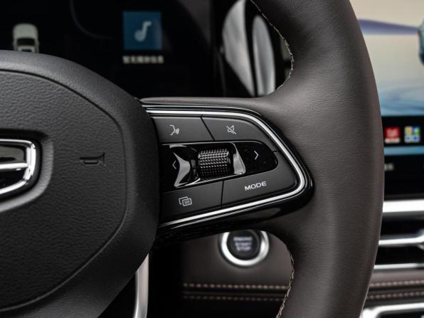 Geely Monjaro I Рестайлинг 2 с пробегом 2026 года, цена 4 080 000 рублей, 32 км, внедорожник, Автокод Объявления