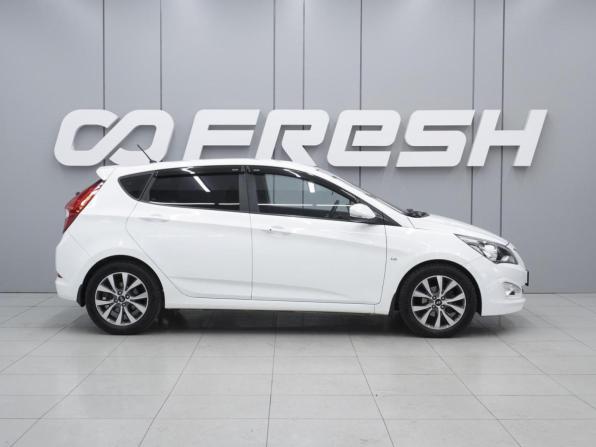Hyundai Solaris I Рестайлинг с пробегом 2016 года, цена 1 349 000 рублей, 91390 км, хэтчбек, Автокод Объявления
