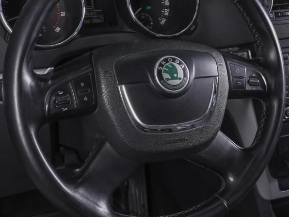 Skoda Yeti I с пробегом 2013 года, цена 885 000 рублей, 289702 км, внедорожник, Автокод Объявления