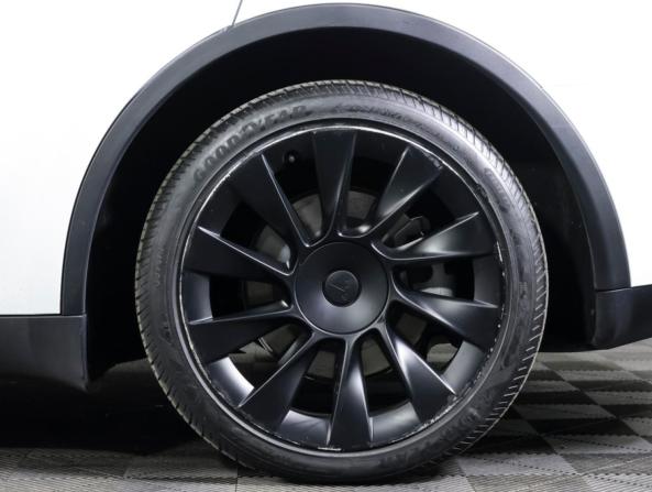 Tesla Model Y I с пробегом 2021 года, цена 4 133 098 рублей, 28138 км, внедорожник, Автокод Объявления