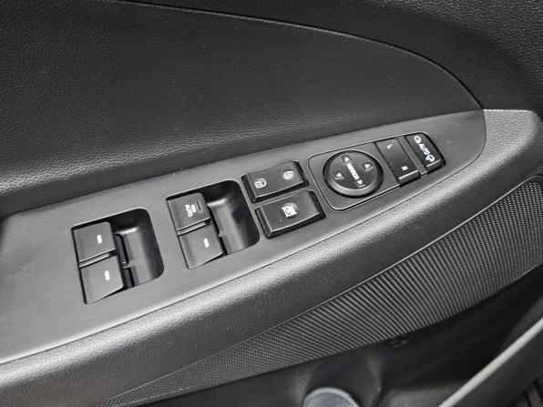 Hyundai Tucson III с пробегом 2018 года, цена 1 849 000 рублей, 192284 км, внедорожник, Автокод Объявления