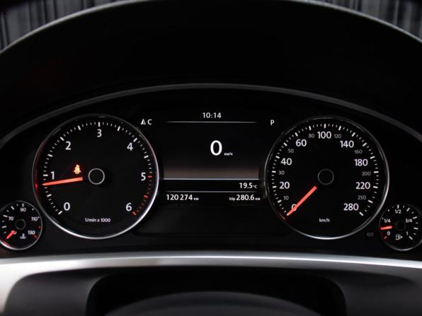 Volkswagen Touareg II Рестайлинг с пробегом 2015 года, цена 3 498 000 рублей, 120300 км, внедорожник, Автокод Объявления
