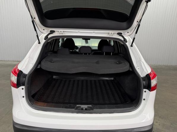 Nissan Qashqai II с пробегом 2017 года, цена 1 297 000 рублей, 190968 км, внедорожник, Автокод Объявления