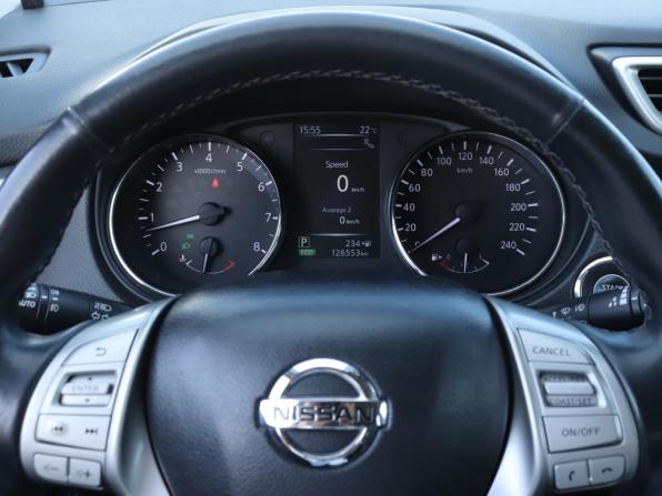 Nissan Qashqai II с пробегом 2017 года, цена 1 730 000 рублей, 126552 км, внедорожник, Автокод Объявления