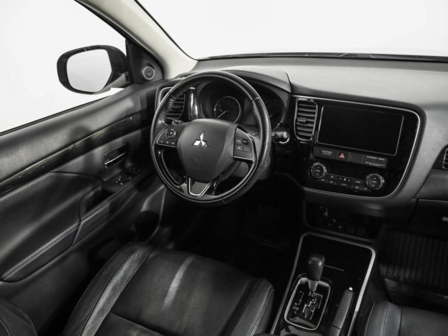 Mitsubishi Outlander III Рестайлинг 3 Санкт-Петербург  - изображение 10