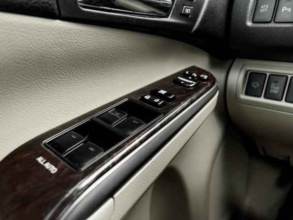 Toyota Camry VII (XV50) Рестайлинг с пробегом 2017 года, цена 2 470 000 рублей, 162448 км, седан, Автокод Объявления