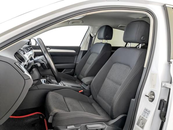 Volkswagen Passat B8 с пробегом 2019 года, цена 2 190 000 рублей, 116847 км, седан, Автокод Объявления