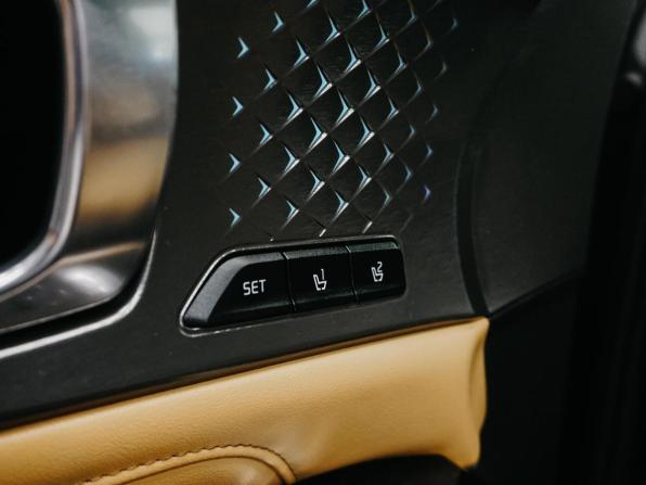 Kia Sorento IV с пробегом 2021 года, цена 3 500 000 рублей, 104876 км, внедорожник, Автокод Объявления