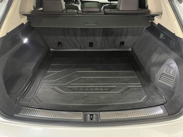Volkswagen Touareg III с пробегом 2018 года, цена 3 655 000 рублей, 389636 км, внедорожник, Автокод Объявления