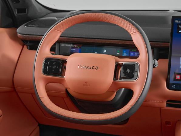 Lynk &amp; Co 900 с пробегом 2025 года, цена 7 745 000 рублей, 51 км, внедорожник, Автокод Объявления
