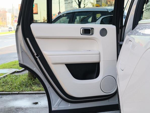 Li Auto (Lixiang) L6 I с пробегом 2025 года, цена 6 350 000 рублей, 17129 км, внедорожник, Автокод Объявления