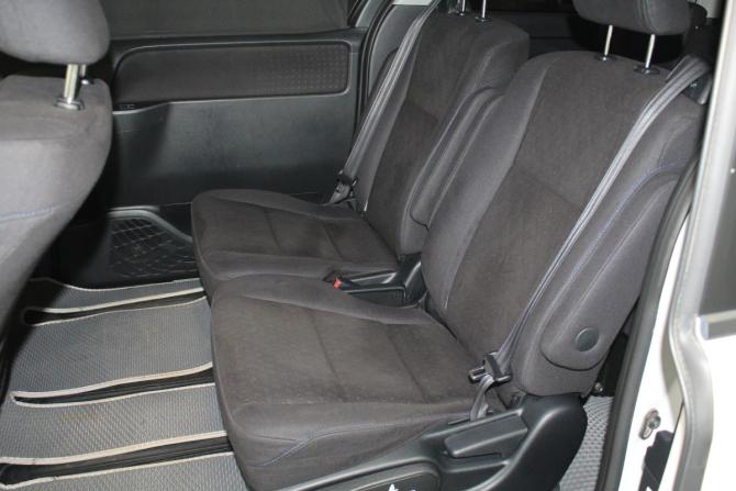 Toyota Voxy III (R80) с пробегом 2014 года, цена 1 679 000 рублей, 196000 км, минивэн, Автокод Объявления