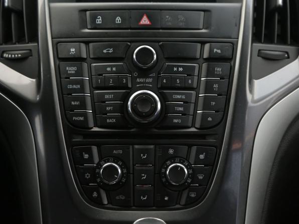 Opel Astra J Рестайлинг с пробегом 2013 года, цена 468 000 рублей, 221500 км, седан, Автокод Объявления