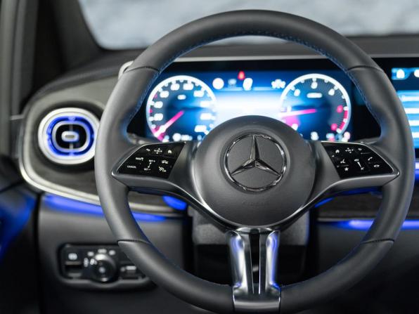 Новый Mercedes-Benz V-Класс III (W447) Рестайлинг 2 2026 года, цена 15 490 000 рублей, минивэн, Автокод Объявления