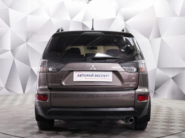 Mitsubishi Outlander II Рестайлинг с пробегом 2010 года, цена 990 000 рублей, 215000 км, внедорожник, Автокод Объявления