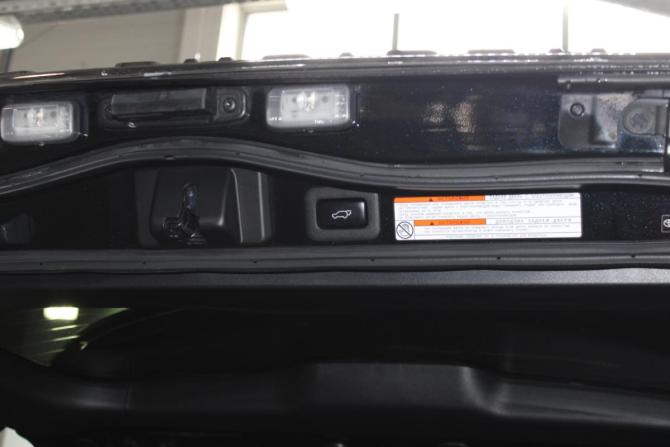 Toyota Land Cruiser 200 Series Рестайлинг 2 с пробегом 2020 года, цена 8 900 000 рублей, 80300 км, внедорожник, Автокод Объявления