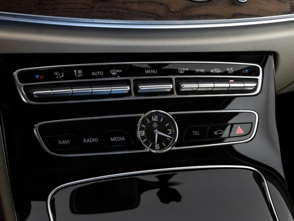 Mercedes-Benz E-Класс V (W213 S213 C238) с пробегом 2016 года, цена 2 299 000 рублей, 225388 км, седан, Автокод Объявления