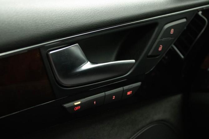 Audi A8 III (D4) с пробегом 2010 года, цена 1 319 000 рублей, 261069 км, седан, Автокод Объявления