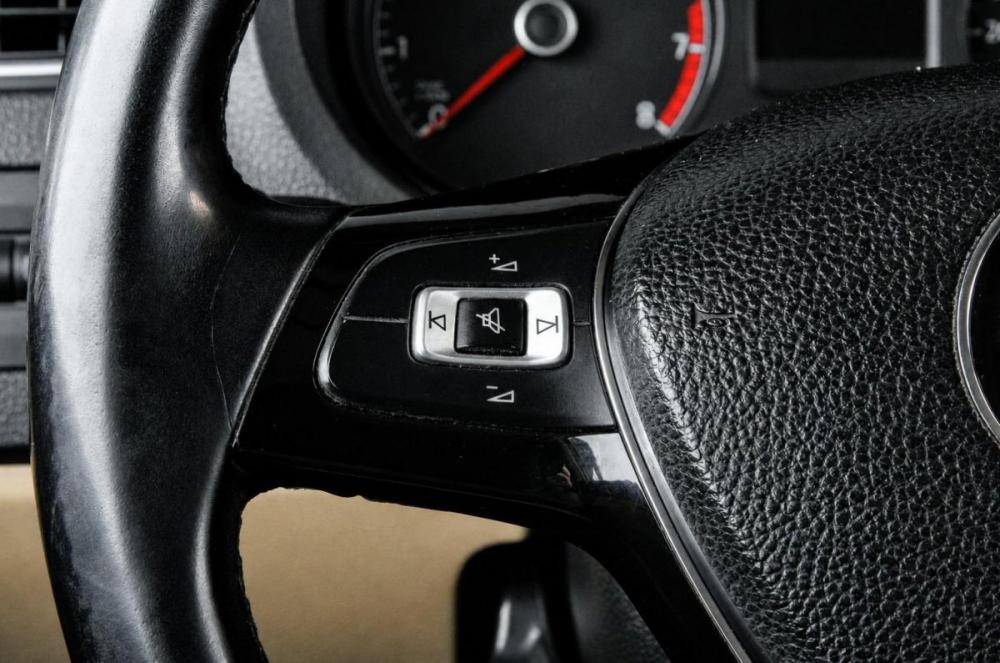 Volkswagen Polo V Рестайлинг Челябинск  - изображение 13