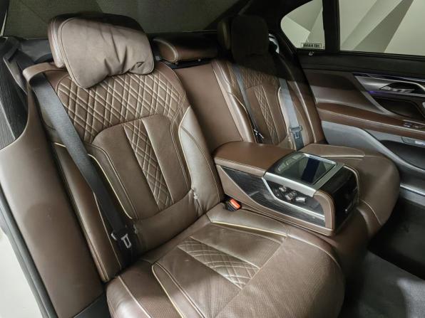 BMW 7 серии VI (G11/G12) с пробегом 2015 года, цена 3 870 000 рублей, 198146 км, седан, Автокод Объявления