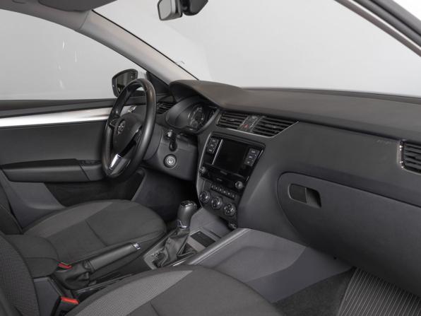Skoda Octavia III (A7) Рестайлинг с пробегом 2019 года, цена 2 215 600 рублей, 75760 км, лифтбек, Автокод Объявления