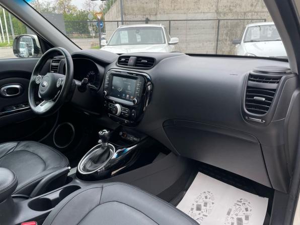 Kia Soul II Рестайлинг с пробегом 2017 года, цена 1 700 000 рублей, 44376 км, хэтчбек, Автокод Объявления