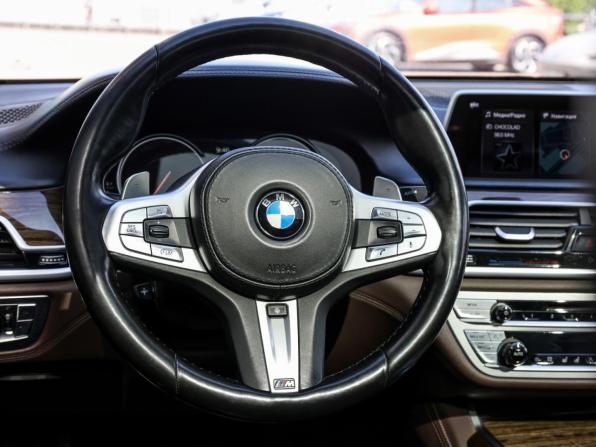 BMW 7 серии VI (G11/G12) с пробегом 2017 года, цена 3 750 000 рублей, 199800 км, седан, Автокод Объявления