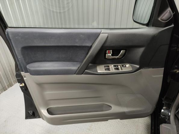 Mitsubishi Pajero III Рестайлинг с пробегом 2003 года, цена 997 000 рублей, 279444 км, внедорожник, Автокод Объявления