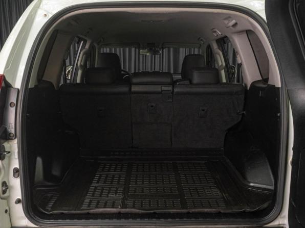 Toyota Land Cruiser Prado 150 Series Рестайлинг 1 с пробегом 2014 года, цена 3 179 000 рублей, 211776 км, внедорожник, Автокод Объявления
