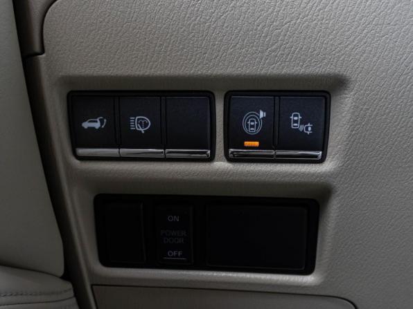 Infiniti QX80 I Рестайлинг с пробегом 2015 года, цена 2 880 000 рублей, 201857 км, внедорожник, Автокод Объявления