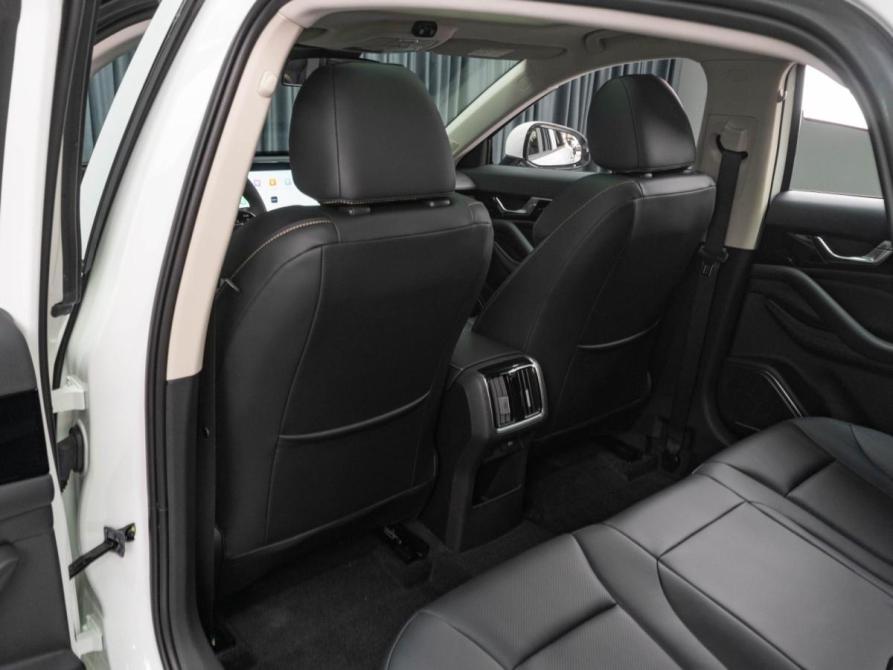 FAW Bestune B70 I Рестайлинг Тюмень  - изображение 11
