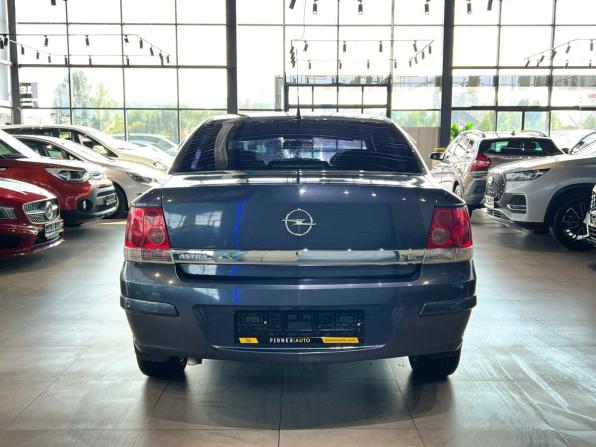 Opel Astra H Рестайлинг с пробегом 2008 года, цена 575 000 рублей, 230000 км, седан, Автокод Объявления