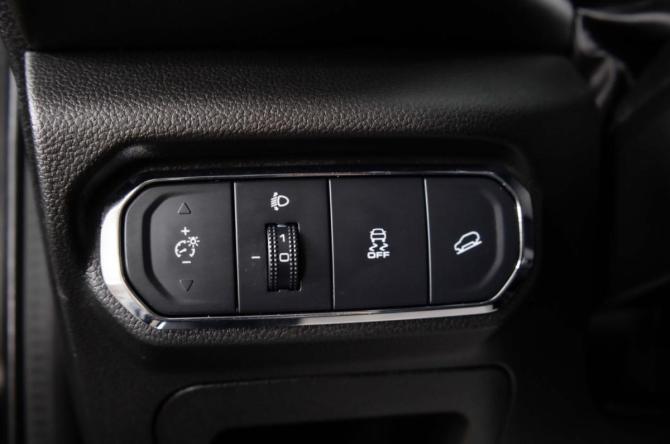 Haval Jolion I с пробегом 2023 года, цена 1 659 000 рублей, 95757 км, внедорожник, Автокод Объявления